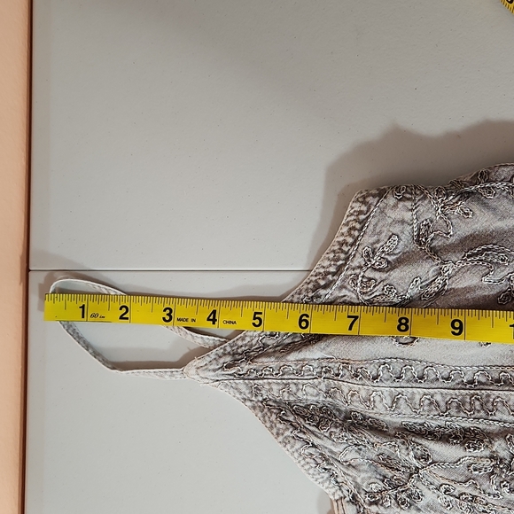 Devi Boho/ Indie Style Embroidered OSFM Basic Floral Button Down Mini Dress - Picture 6 of 10